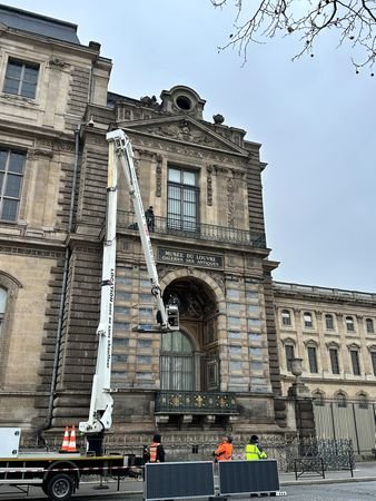 tagreuters.com2025binary_LYNXMPELBM0QY-VIEWIMAGE