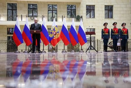 tagreuters.com2025binary_LYNXMPELBP06Q-VIEWIMAGE