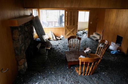 tagreuters.com2025binary_LYNXMPELBP0I9-VIEWIMAGE