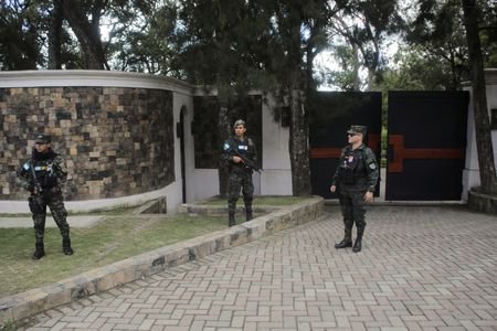 tagreuters.com2025binary_LYNXMPELBP0II-VIEWIMAGE