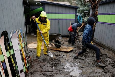 tagreuters.com2025binary_LYNXMPELBQ00C-VIEWIMAGE