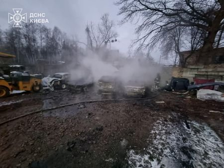 tagreuters.com2025binary_LYNXMPELBQ043-VIEWIMAGE