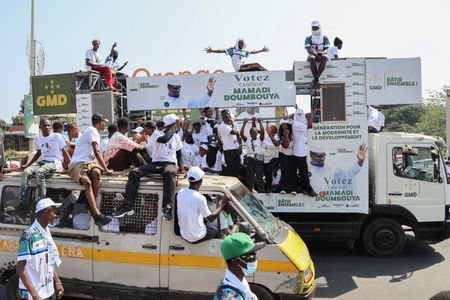 tagreuters.com2025binary_LYNXMPELBR001-VIEWIMAGE