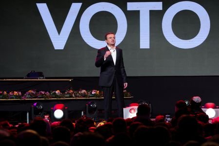 tagreuters.com2025binary_LYNXMPELBR005-VIEWIMAGE