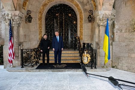 tagreuters.com2025binary_LYNXMPELBR099-VIEWIMAGE