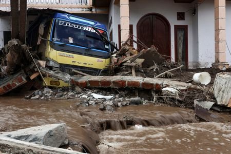 tagreuters.com2025binary_LYNXMPELBS05K-VIEWIMAGE