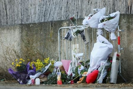 tagreuters.com2025binary_LYNXMPELBS0JB-VIEWIMAGE