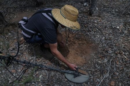 tagreuters.com2025binary_LYNXMPELBT01K-VIEWIMAGE