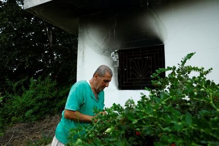 tagreuters.com2025binary_LYNXMPELBT07R-VIEWIMAGE