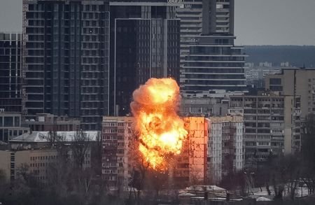 tagreuters.com2025binary_LYNXMPELBT0IL-VIEWIMAGE