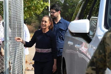 tagreuters.com2025binary_LYNXMPELBT0RW-VIEWIMAGE