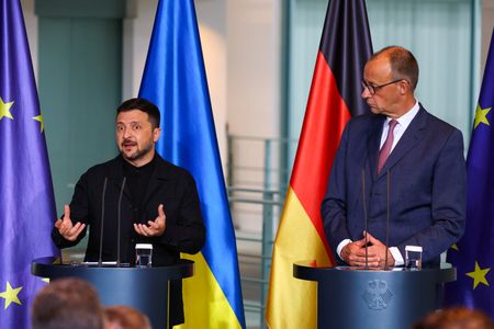 tagreuters.com2025binary_LYNXNPEL4R0LX-VIEWIMAGE