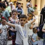 Gazan families with wounded children arrive to Lebanon for medical