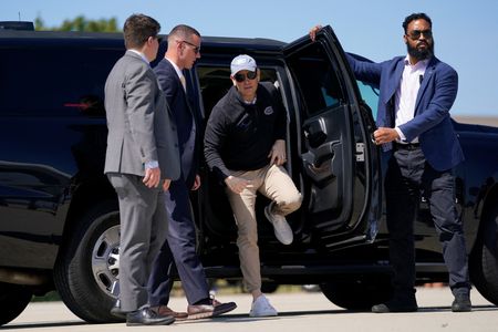 tagreuters.com2025binary_LYNXNPEL8C0BQ-VIEWIMAGE