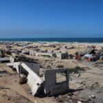 Palestinians flee Gaza City following an Israeli evacuation order