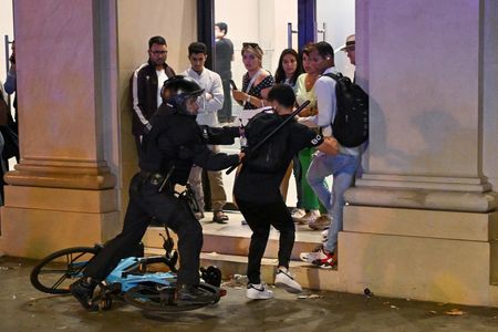 tagreuters.com2025binary_LYNXNPEL9404F-VIEWIMAGE