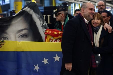 tagreuters.com2026binary_LYNXMPEM080WH-VIEWIMAGE