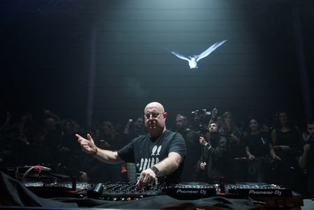 tagreuters.com2026binary_LYNXMPEM0C0HB-VIEWIMAGE