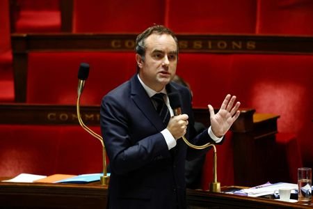 French government faces two no-confidence motions in parliament