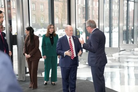 tagreuters.com2026binary_LYNXMPEM0F0L9-VIEWIMAGE