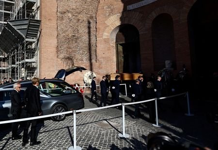 tagreuters.com2026binary_LYNXMPEM0M0QP-VIEWIMAGE