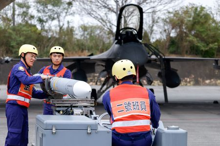 tagreuters.com2026binary_LYNXMPEM0R0AP-VIEWIMAGE