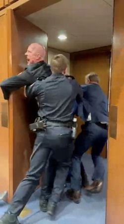 tagreuters.com2026binary_LYNXMPEM241FA-VIEWIMAGE