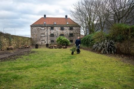 tagreuters.com2026binary_LYNXMPEM2706T-VIEWIMAGE