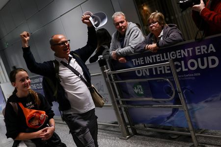 tagreuters.com2026binary_LYNXMPEM2C0M5-VIEWIMAGE