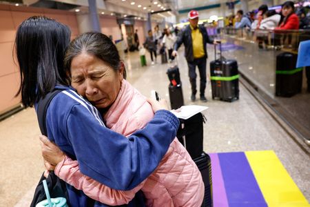 tagreuters.com2026binary_LYNXMPEM2C0MF-VIEWIMAGE