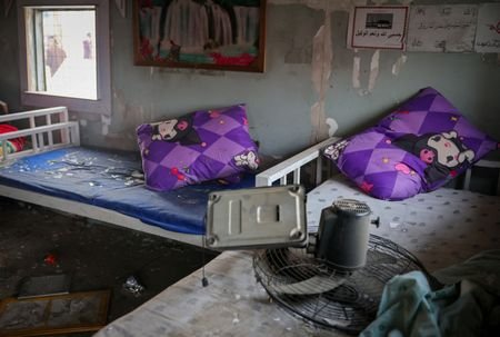 tagreuters.com2026binary_LYNXMPEM2G0HS-VIEWIMAGE