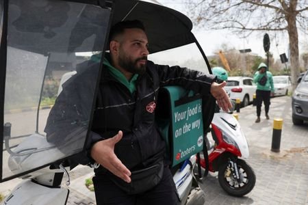 tagreuters.com2026binary_LYNXMPEM2I0IJ-VIEWIMAGE