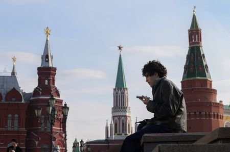 Analysis-‘Great crackdown’: Russia tightens the screws on the internet