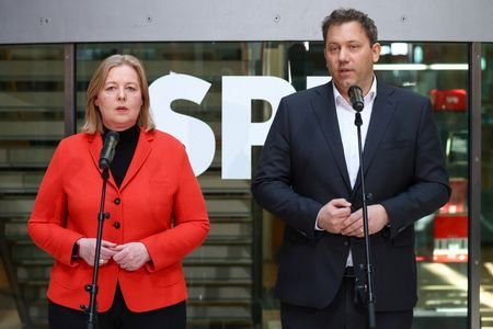 Germany's SPD party co-leaders Bas and Klingbeil hold press conference