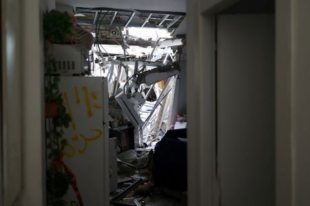 tagreuters.com2026binary_LYNXMPEM2P0TE-VIEWIMAGE