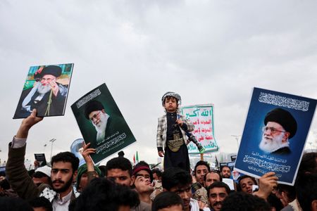Houthi supporters demonstrate in solidarity with Iran, Lebanon