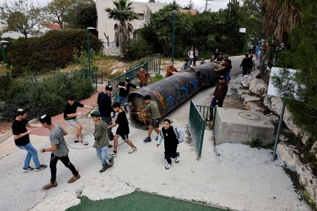 tagreuters.com2026binary_LYNXMPEM2Q0QR-VIEWIMAGE