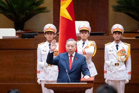 Vietnam parliament elects party leader To Lam as new state