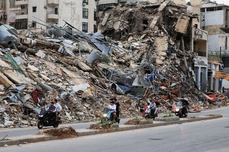 Displaced people return to their homes after a 10-day ceasefire