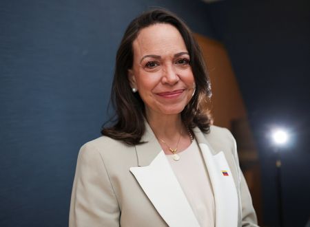 tagreuters.com2026binary_LYNXMPEM3J0EN-VIEWIMAGE