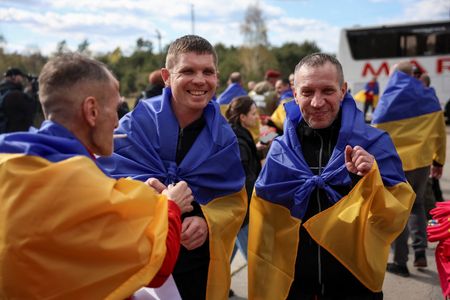 tagreuters.com2026binary_LYNXMPEM3N13Z-VIEWIMAGE