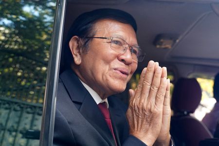 Former CNRP leader Kem Sokha leaves for the hearing of