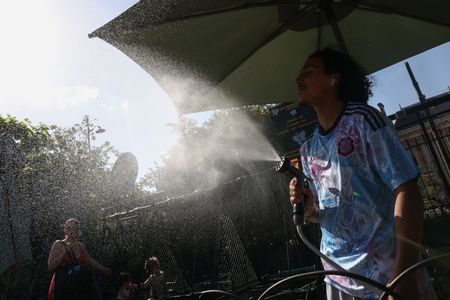 Hot Weather in Paris