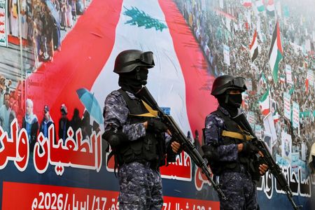 Houthis demonstrate in support of Lebanon