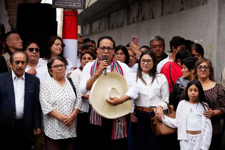 Peruvians vote in presidential runoff election