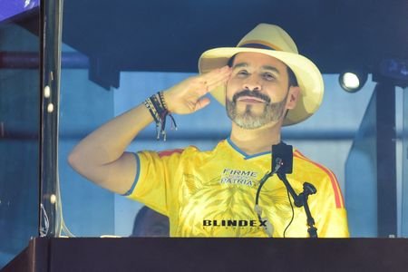 Closing campaign for Colombian presidential candidate Espriella