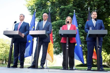 Press conference following Germany's government coalition talks on reforms at