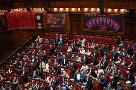 Italy's parliament backs Meloni's contested electoral reform
