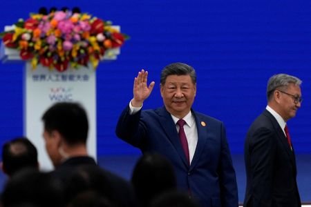Chinese President Xi Jinping waves as he arrives at the
