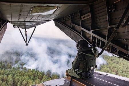 German Bundeswehr combat wildfire in Mueritz National Park